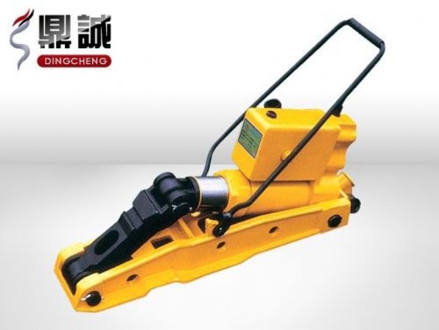 點(diǎn)擊查看詳細(xì)信息<br>標(biāo)題：液壓起撥道機(jī) 閱讀次數(shù)：4070
